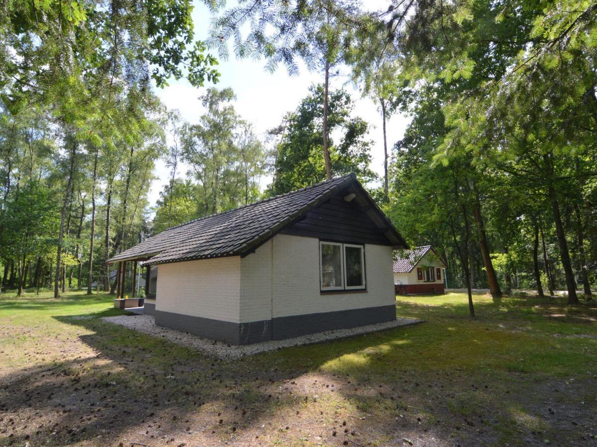 Detached Bungalow With Lovely Covered Terrace In A Nature Rich Holiday Park Stramproy Экстерьер фото