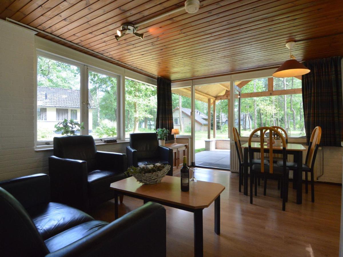 Detached Bungalow With Lovely Covered Terrace In A Nature Rich Holiday Park Stramproy Экстерьер фото