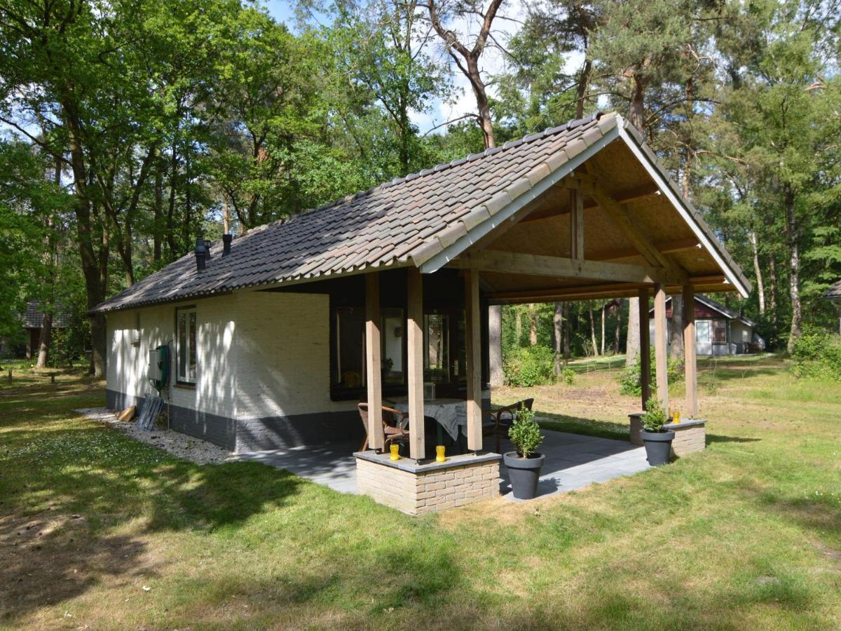 Detached Bungalow With Lovely Covered Terrace In A Nature Rich Holiday Park Stramproy Экстерьер фото
