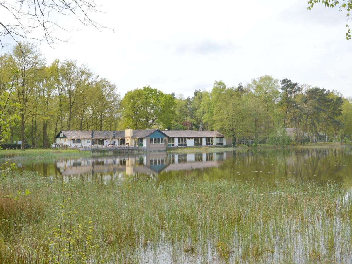 Detached Bungalow With Lovely Covered Terrace In A Nature Rich Holiday Park Stramproy Экстерьер фото