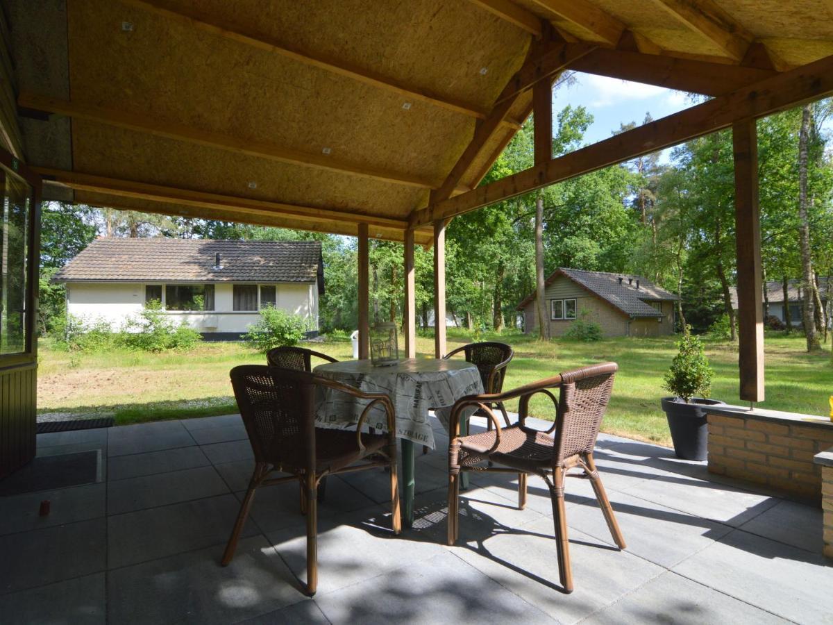 Detached Bungalow With Lovely Covered Terrace In A Nature Rich Holiday Park Stramproy Экстерьер фото